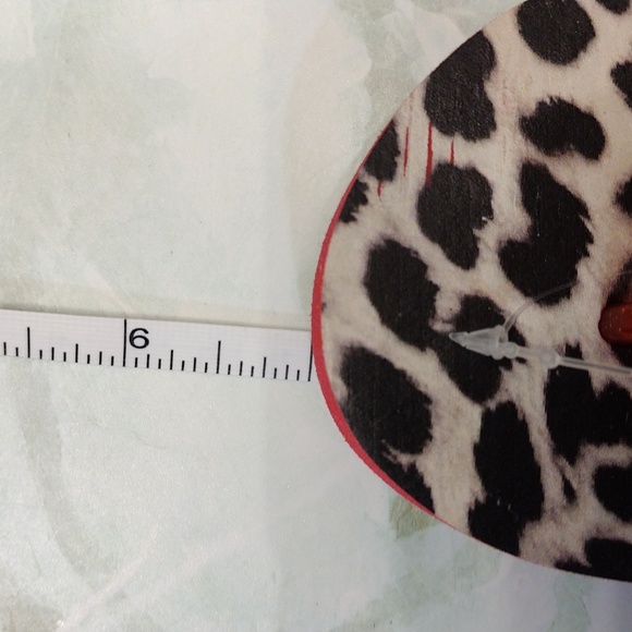 NWT DKNY Red Cheetah Print Flip Flops - Picture 8 of 9